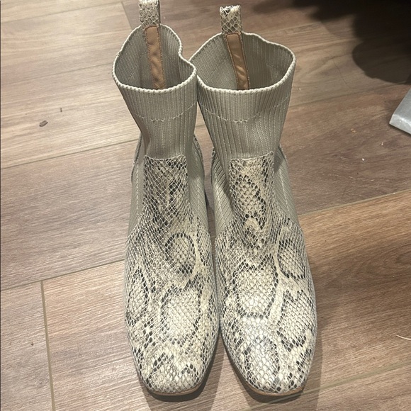 Oasis Society snakeskin boots size 8.5 - Picture 5 of 5